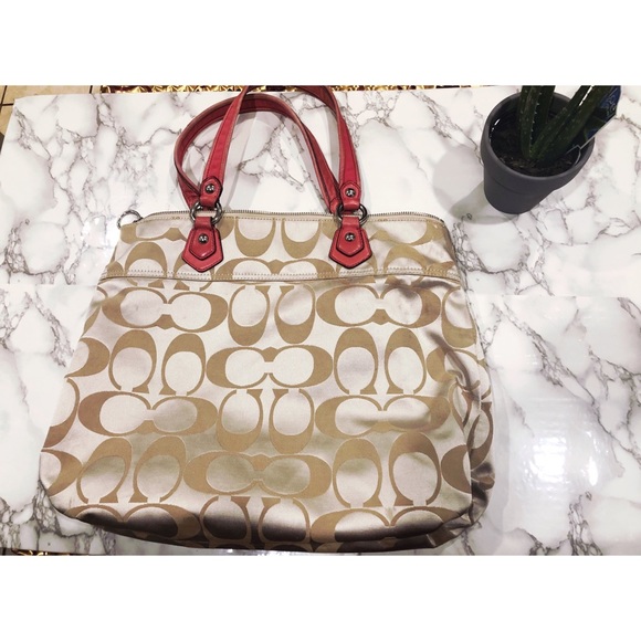 Coach Handbag - Picture 2 of 8